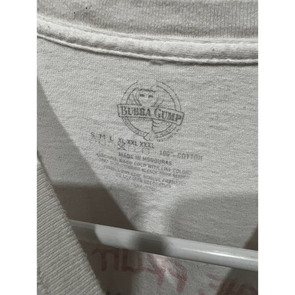Bubba Gump Men's Vintage Short Sleeve Spiral Words Graphic T-Shirt White Size XL - Picture 2 of 7